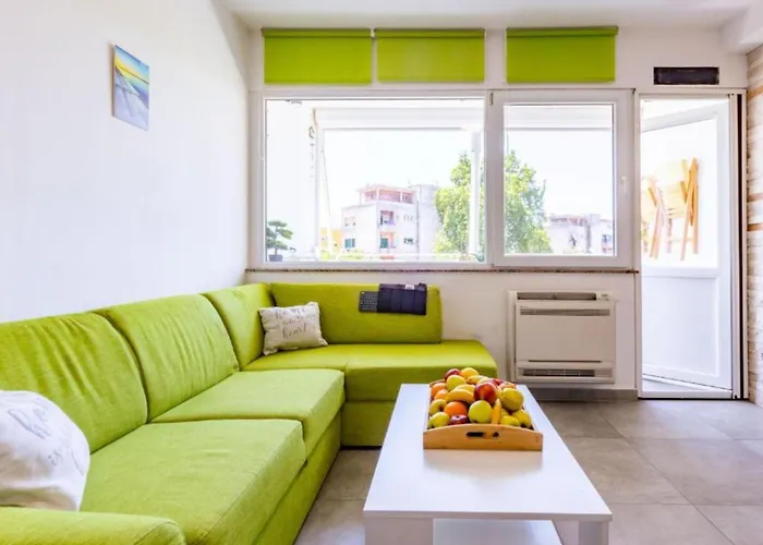 Artsea Apartment *