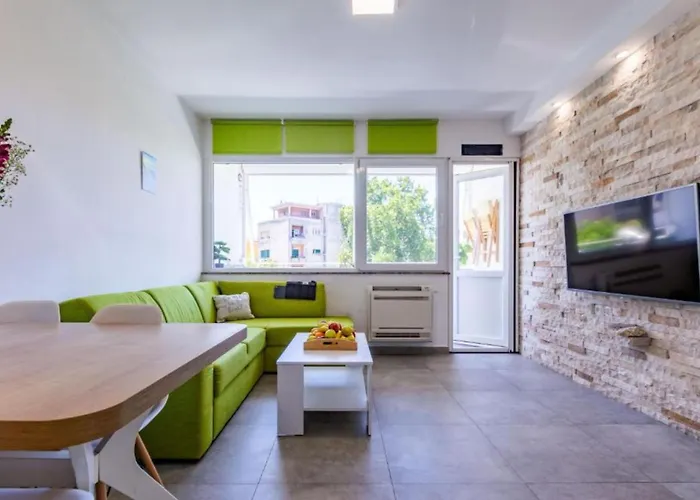 Artsea Apartment *