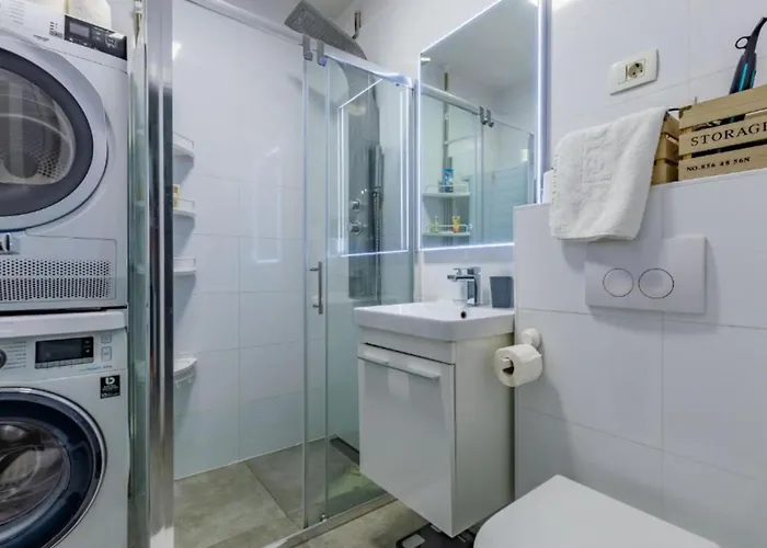 Artsea Apartment